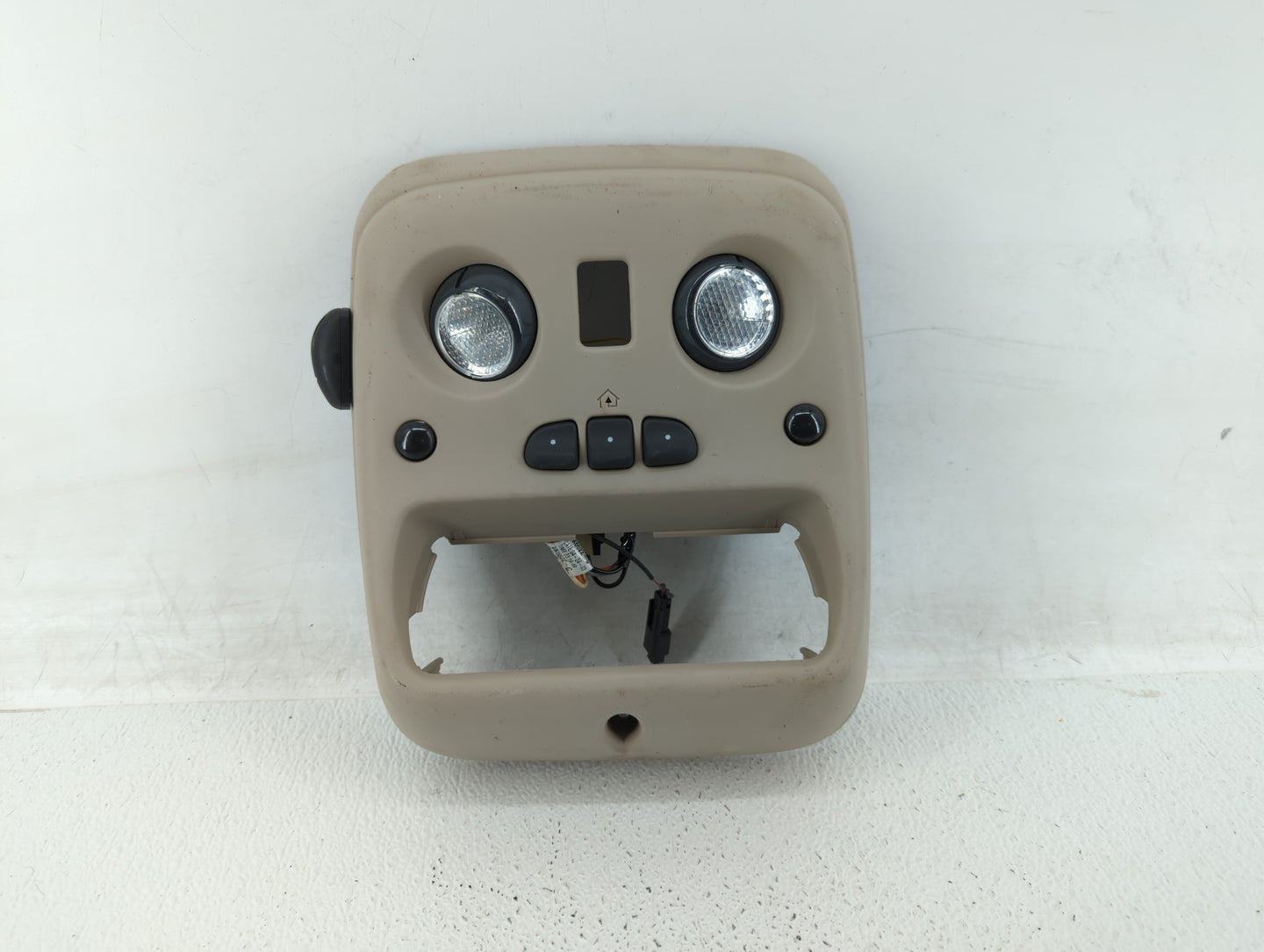 2003-2006 Cadillac Escalade Overhead Console W/rear Climate Control - Oemusedautoparts1.com