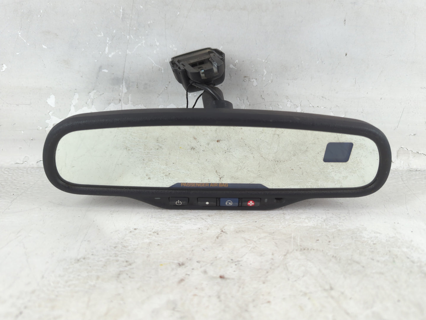 2004 Cadillac Escalade Interior Rear View Mirror Replacement OEM P/N:15176973 Fits OEM Used Auto Parts - Oemusedautoparts1.c