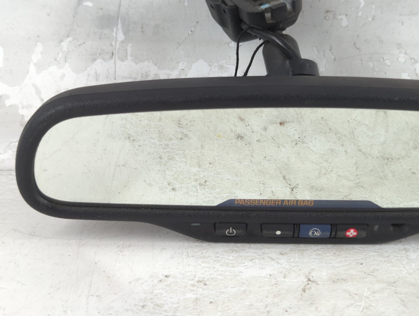 2004 Cadillac Escalade Interior Rear View Mirror Replacement OEM P/N:15176973 Fits OEM Used Auto Parts - Oemusedautoparts1.c
