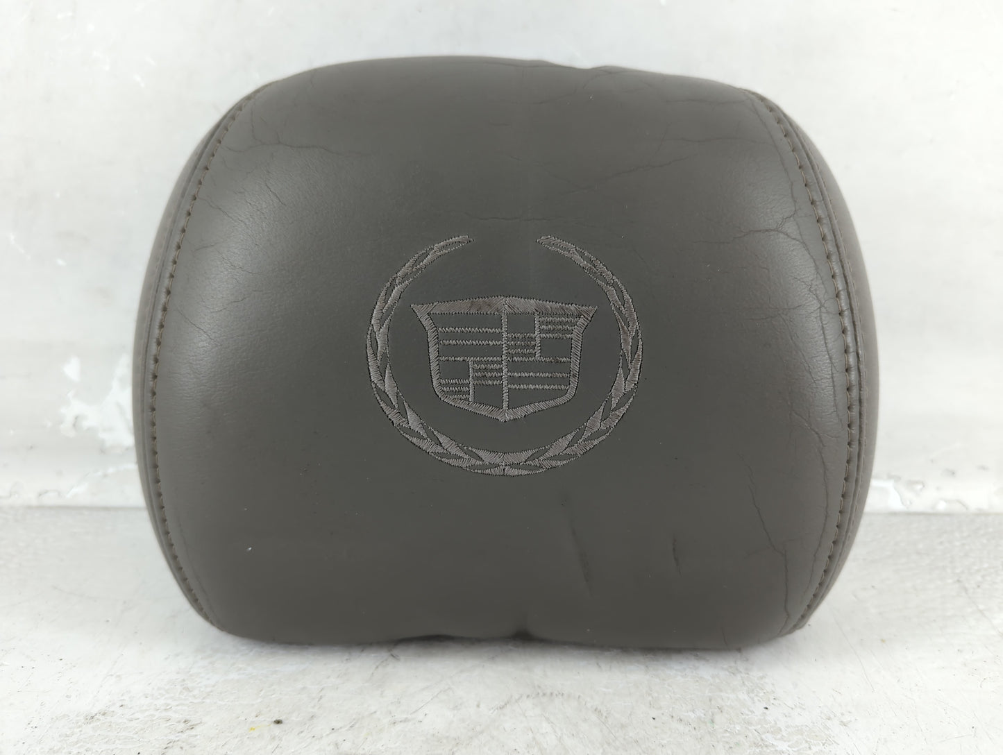 2003-2006 Cadillac Escalade Headrest Head Rest Rear Seat Fits Fits 2003 2004 2005 2006 OEM Used Auto Parts - Oemusedautopart
