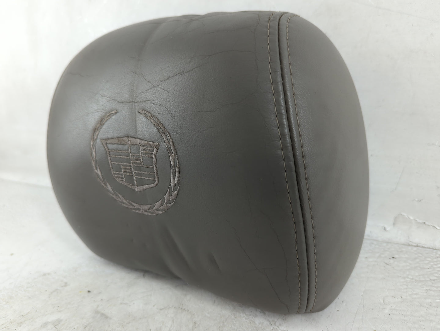 2003-2006 Cadillac Escalade Headrest Head Rest Rear Seat Fits Fits 2003 2004 2005 2006 OEM Used Auto Parts - Oemusedautopart