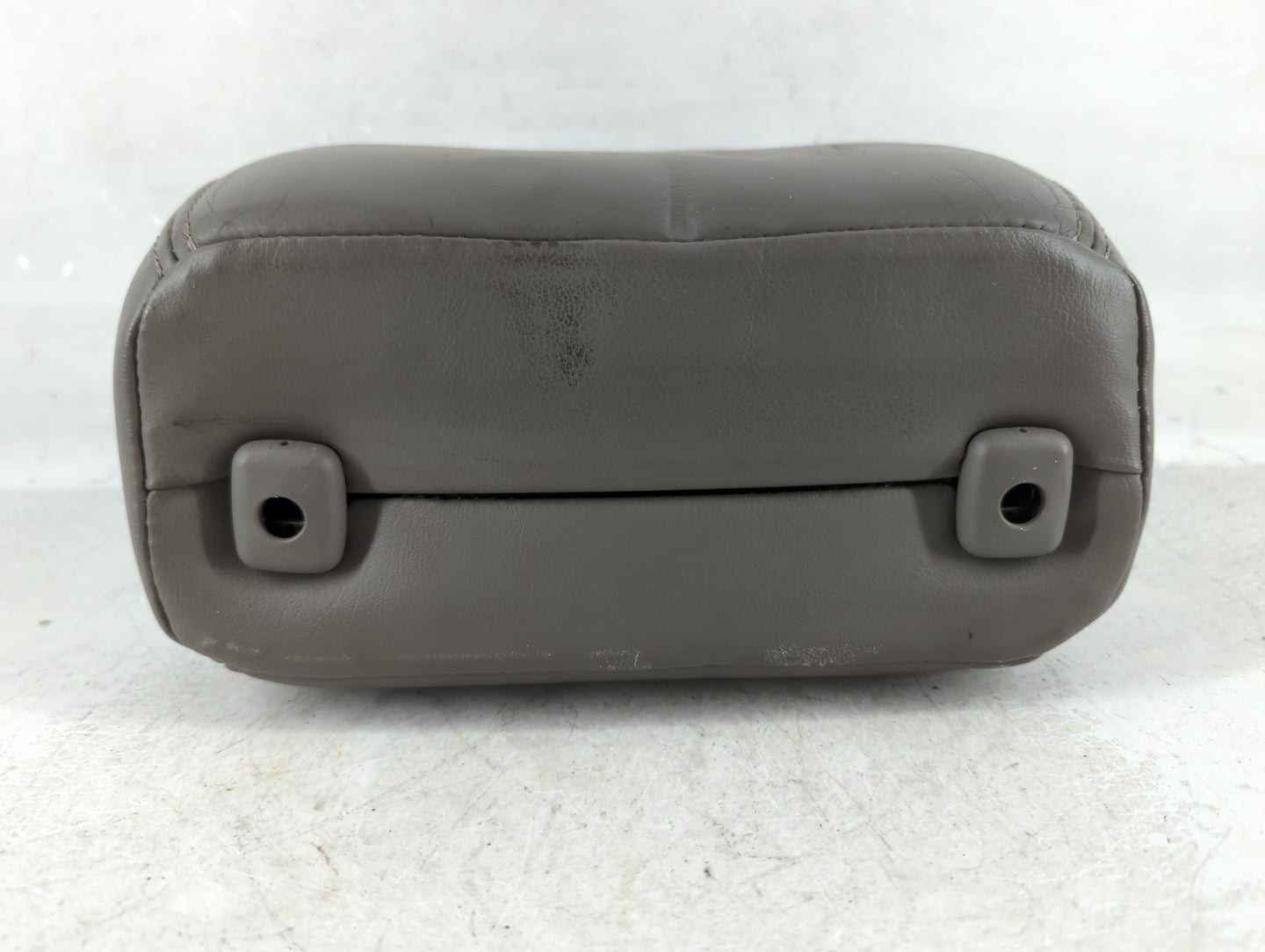 2003-2006 Cadillac Escalade Headrest Head Rest Rear Seat Fits Fits 2003 2004 2005 2006 OEM Used Auto Parts - Oemusedautopart