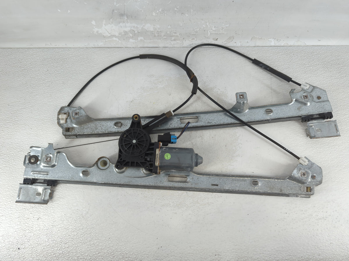 2002-2006 Cadillac Escalade Used Window Regulator Passenger Front - Oemusedautoparts1.com