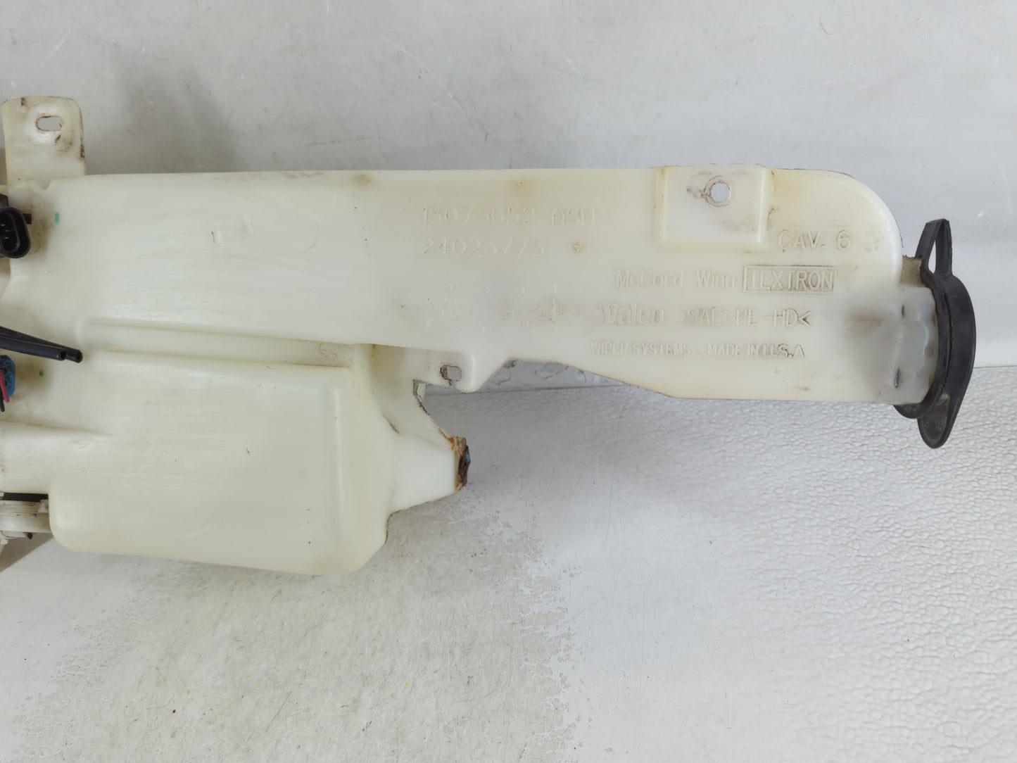 2002-2005 Cadillac Escalade Windshield Washer Fluid Reservoir Bottle Oem - Oemusedautoparts1.com