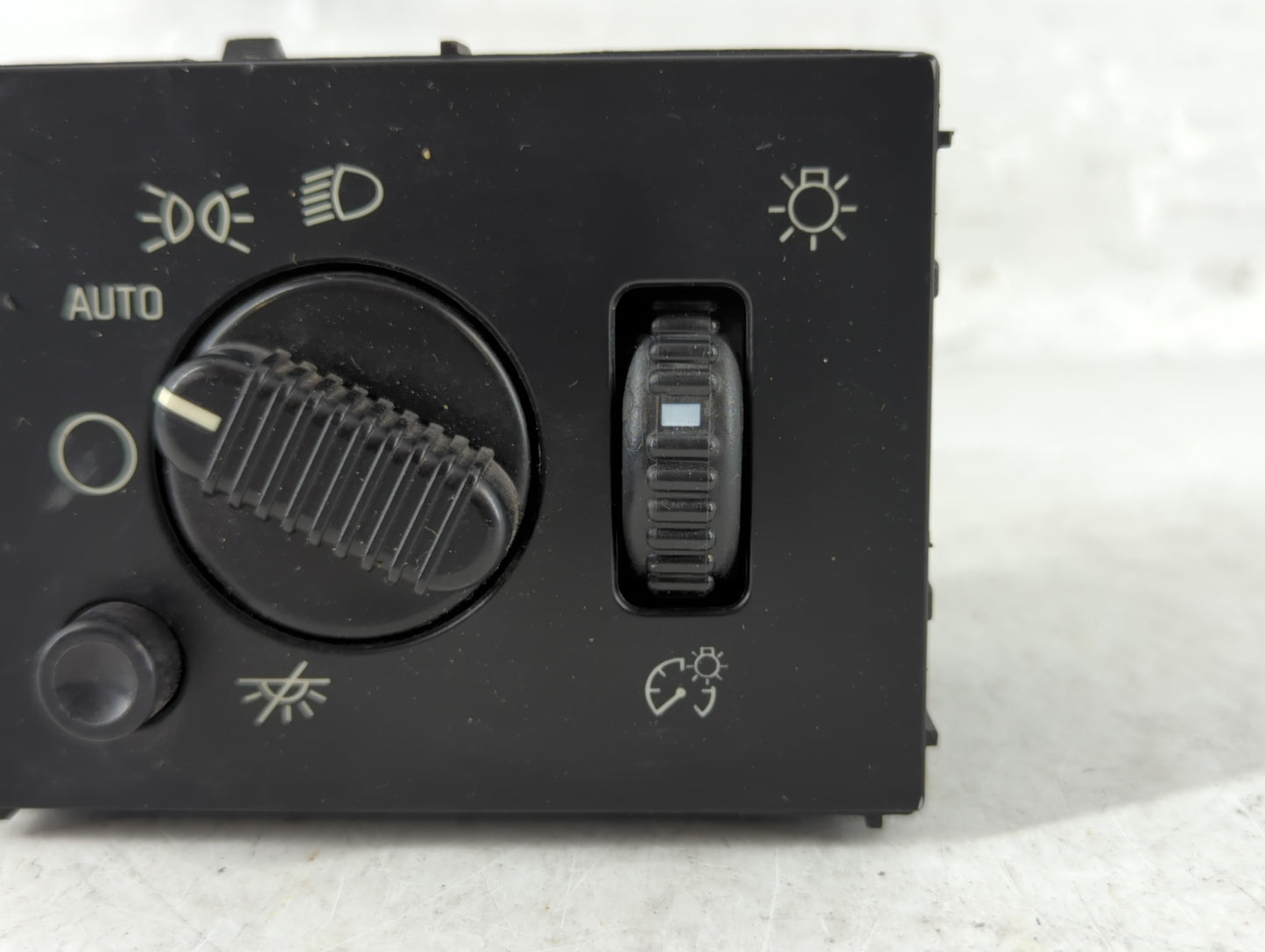 2002-2006 Cadillac Escalade Headlight Head Light Switch Lamp Control - Oemusedautoparts1.com