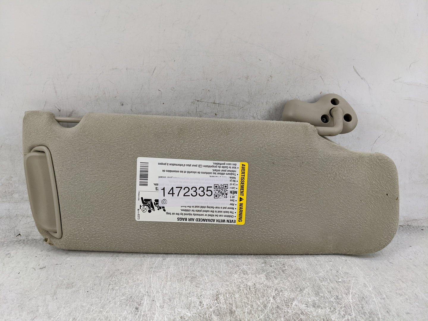 2003-2006 Cadillac Escalade Esv Sun Visor Shade Replacement Driver Left Mirror Fits Fits 2003 2004 2005 2006 OEM Used Auto P
