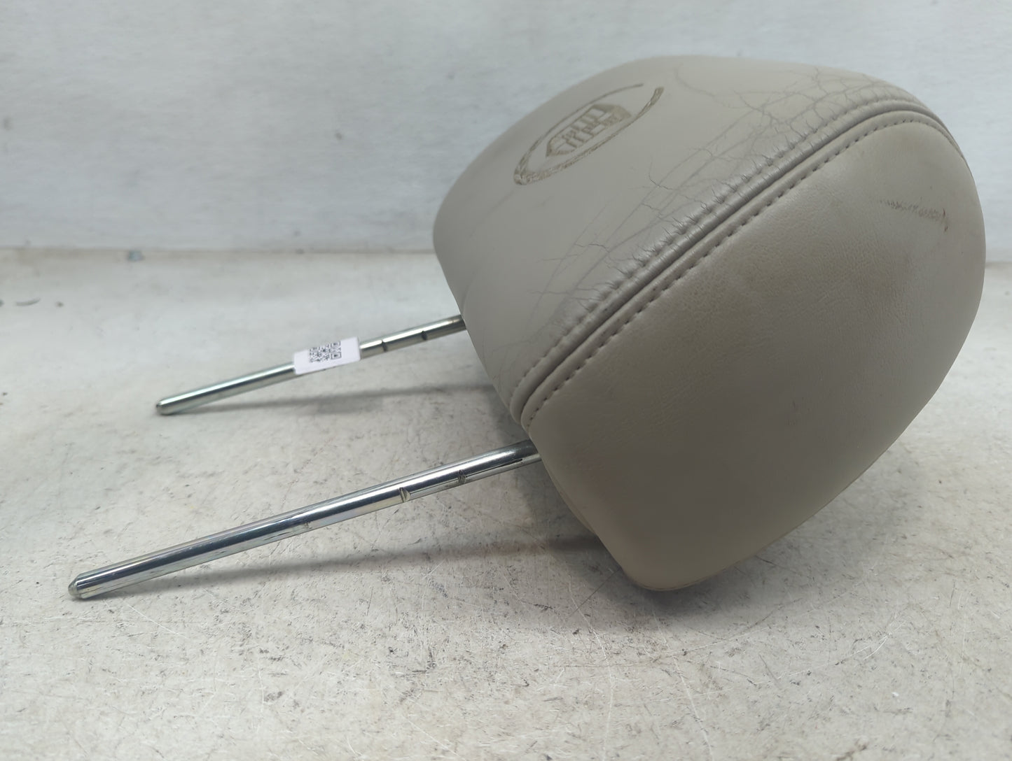 2004 Cadillac Escalade Esv Headrest Head Rest Front Driver Passenger Seat Fits OEM Used Auto Parts - Oemusedautoparts1.com