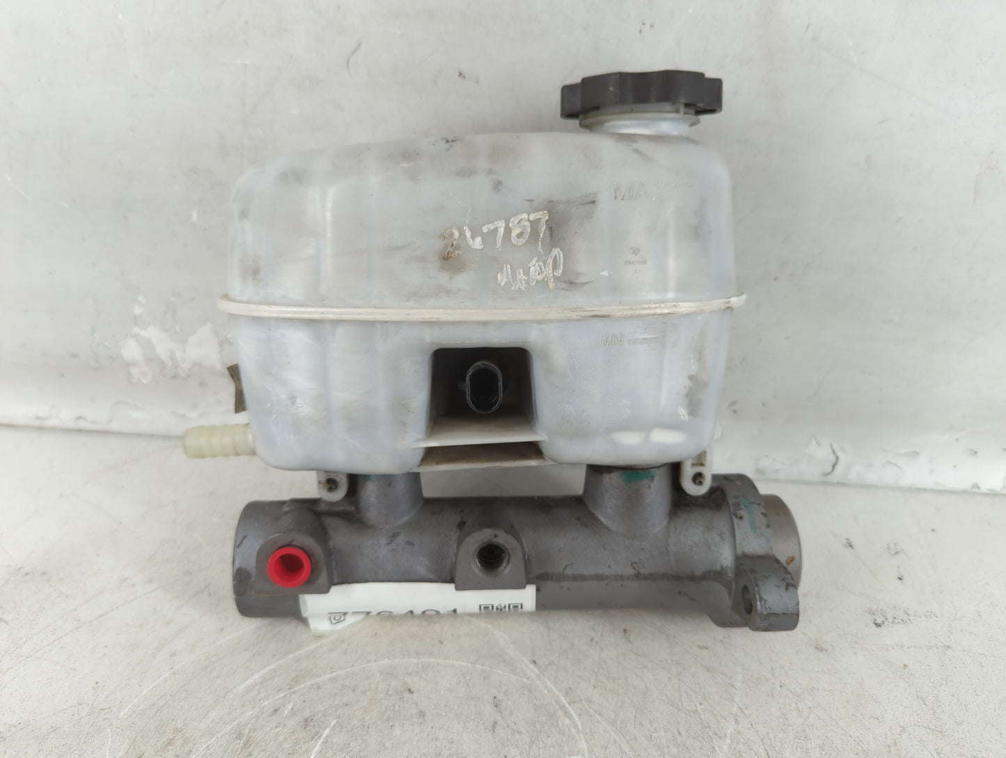 2003-2006 Cadillac Escalade Esv Brake Master Cylinder - Oemusedautoparts1.com