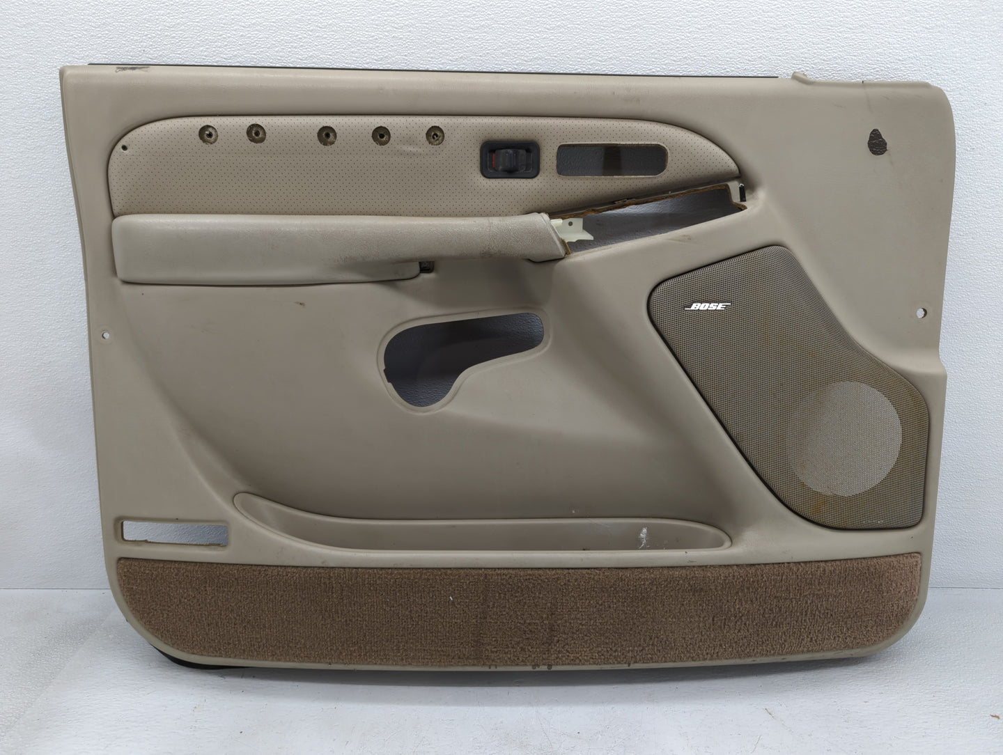 2004 Cadillac Escalade Esv Front Left Driver Interior Door Panel Trim - Oemusedautoparts1.com
