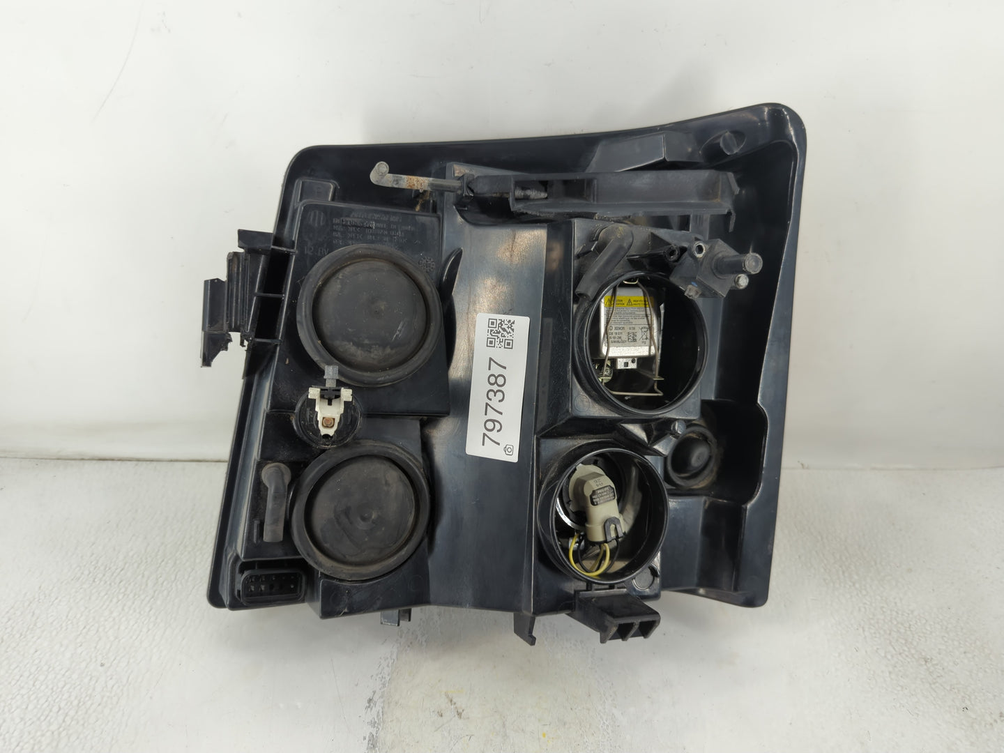 2003 Cadillac Escalade Esv Passenger Right Oem Head Light Headlight Lamp - Oemusedautoparts1.com
