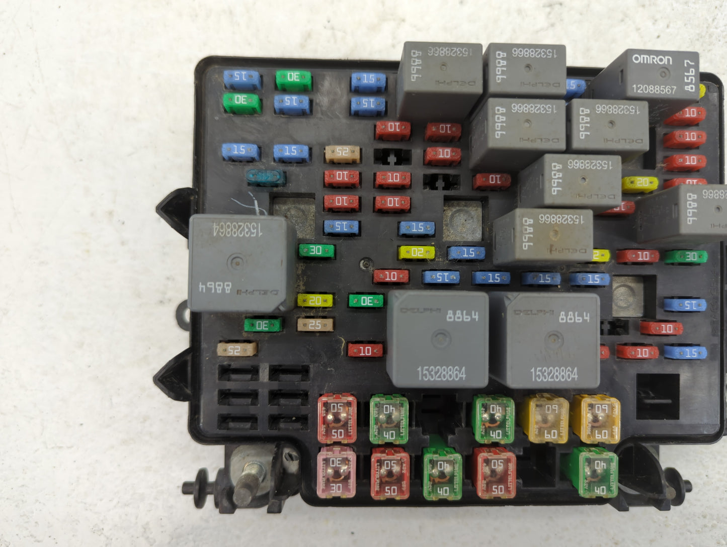 2003-2006 Cadillac Escalade Esv Fusebox Fuse Box Panel Relay Module P/N:15201930-02 Fits Fits 2003 2004 2005 2006 OEM Used A