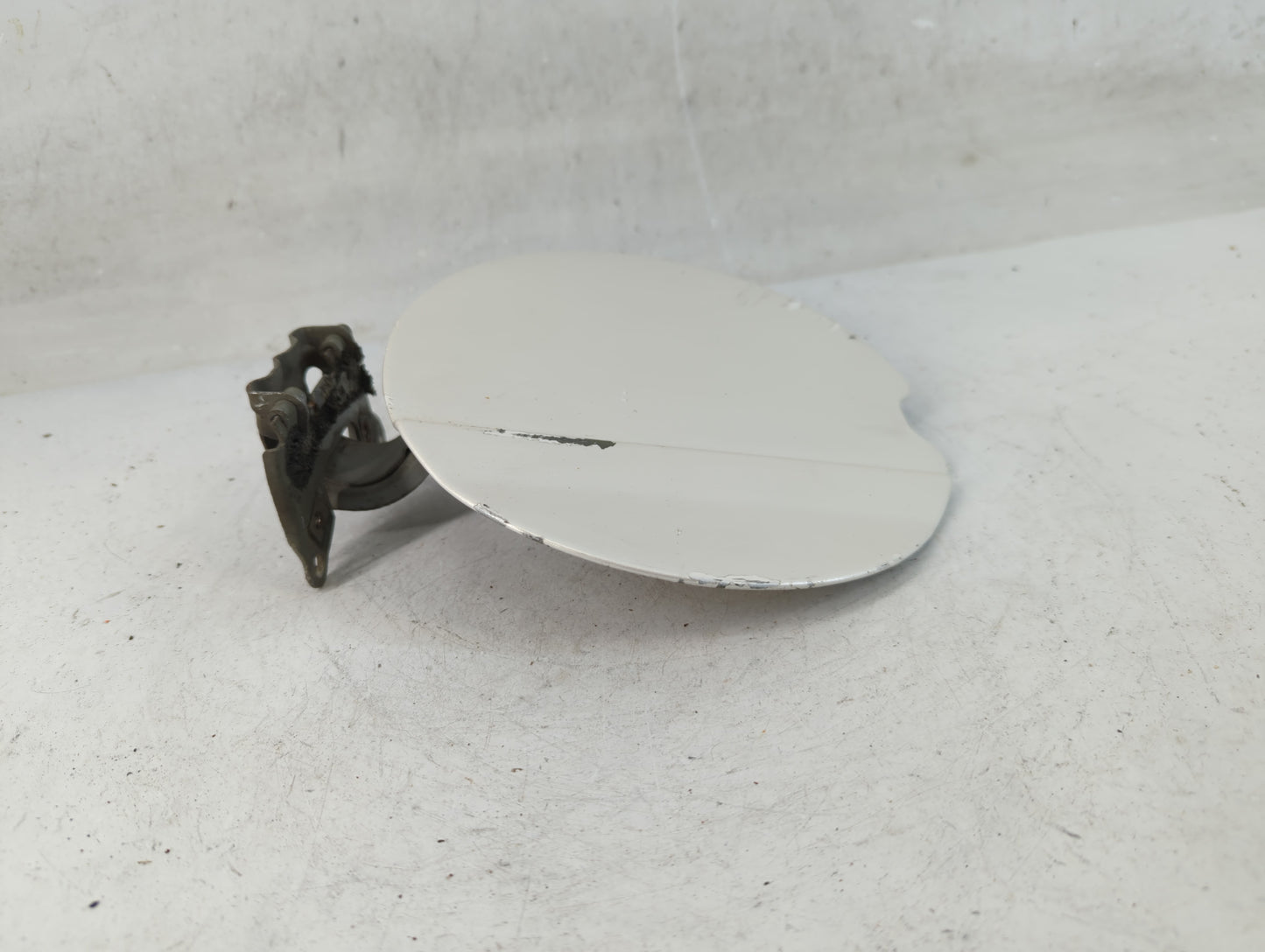 2004 Cadillac Escalade Ext Fuel Tank Door Lid Gas Tank - Oemusedautoparts1.com