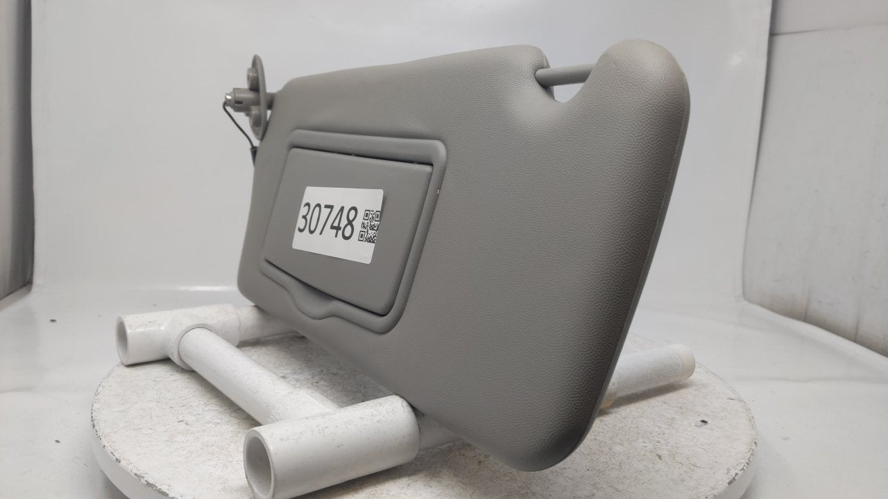 2004 Cadillac Srx Sun Visor Shade Replacement Driver Left Mirror Fits OEM Used Auto Parts - Oemusedautoparts1.com