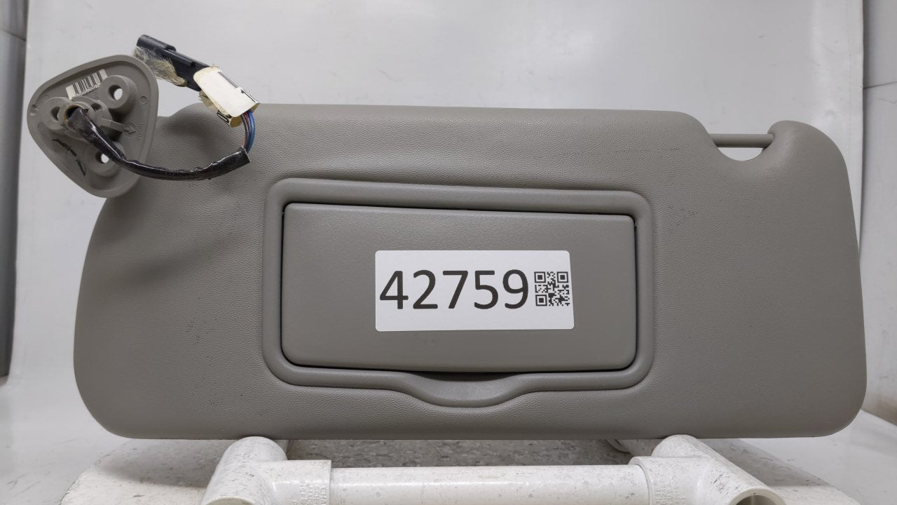 2004 Cadillac Srx Sun Visor Shade Replacement Driver Left Mirror Fits OEM Used Auto Parts - Oemusedautoparts1.com