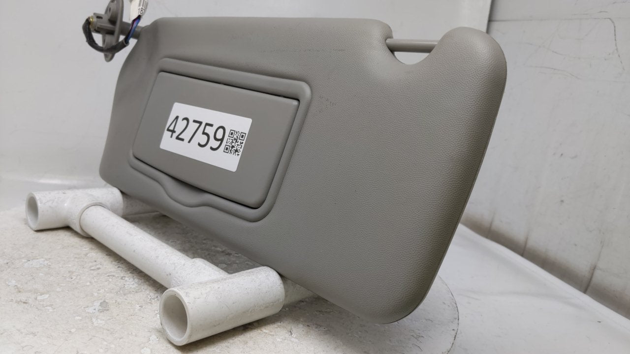 2004 Cadillac Srx Sun Visor Shade Replacement Driver Left Mirror Fits OEM Used Auto Parts - Oemusedautoparts1.com