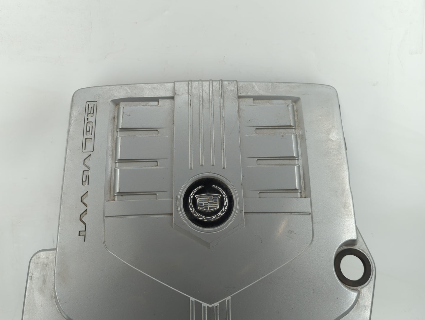 2004 Cadillac Srx Engine Cover - Oemusedautoparts1.com