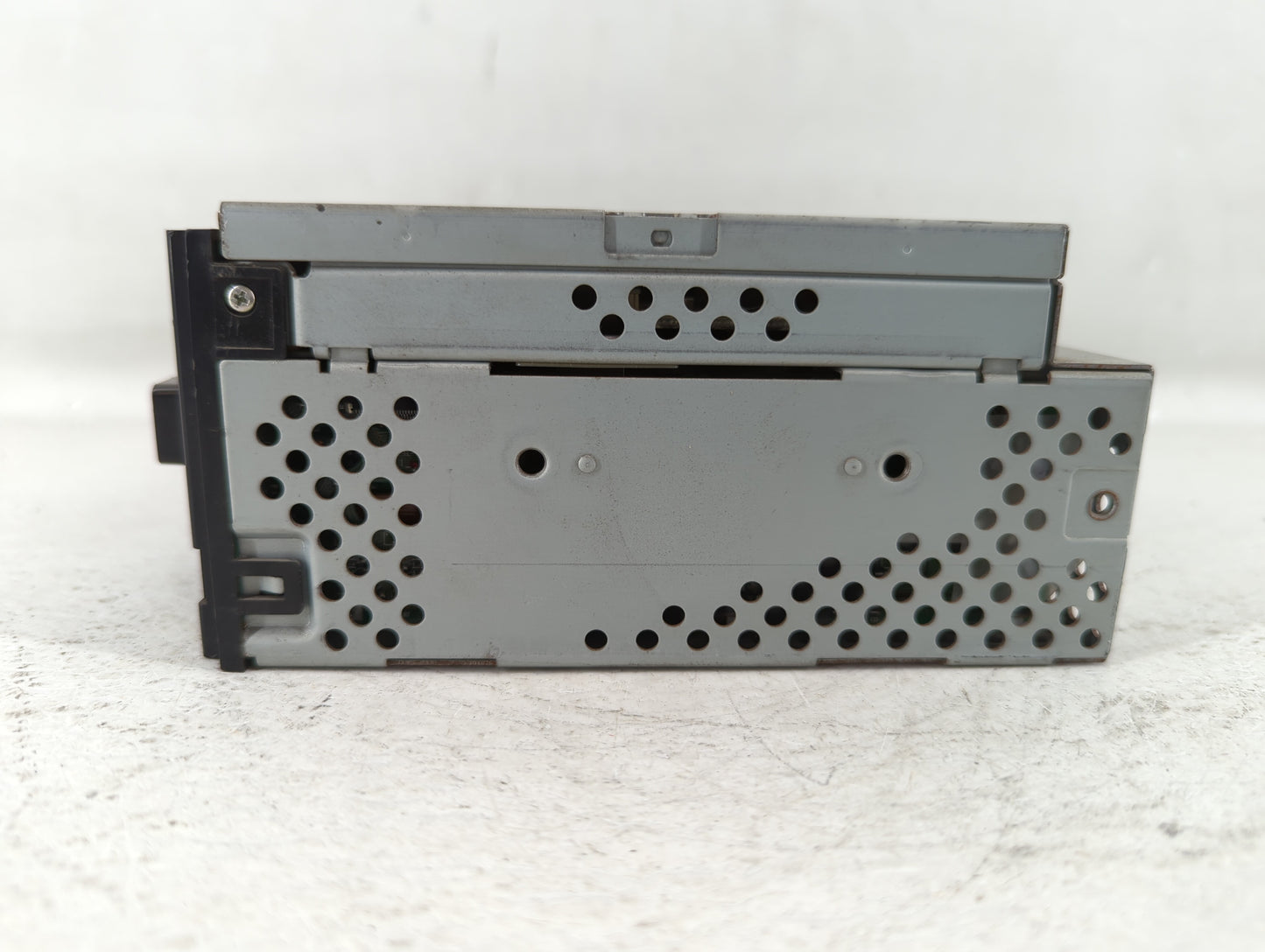 2004 Cadillac Srx Radio AM FM Cd Player Receiver Replacement P/N:YKC265KY2 Fits OEM Used Auto Parts - Oemusedautoparts1.com
