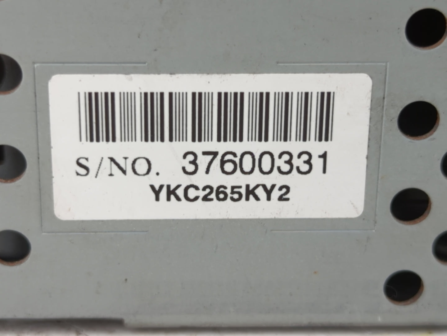 2004 Cadillac Srx Radio AM FM Cd Player Receiver Replacement P/N:YKC265KY2 Fits OEM Used Auto Parts - Oemusedautoparts1.com