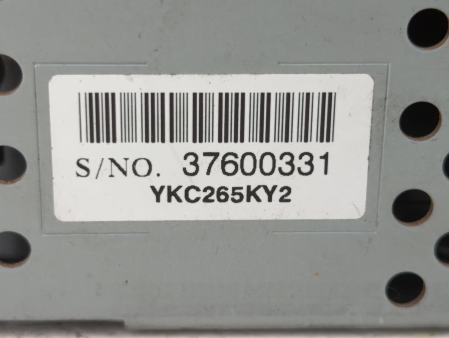 2004 Cadillac Srx Radio AM FM Cd Player Receiver Replacement P/N:YKC265KY2 Fits OEM Used Auto Parts - Oemusedautoparts1.com