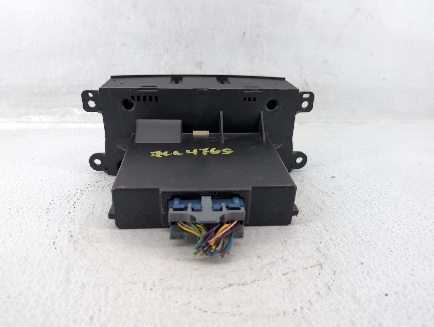 2004 Cadillac Srx Climate Control Module Temperature AC/Heater Replacement P/N:MX237000-0855 25774223 Fits OEM Used Auto Par