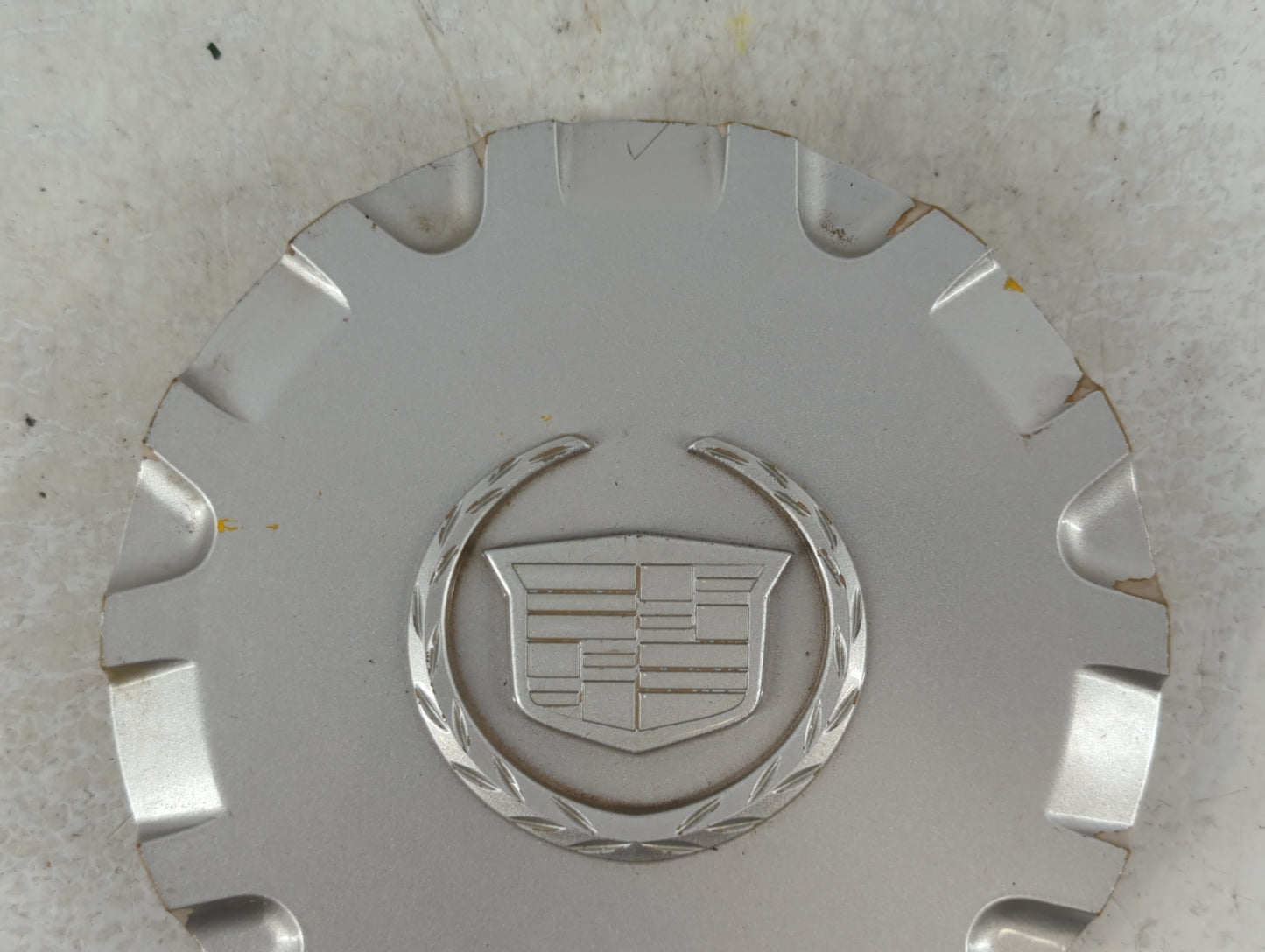 2004 Cadillac Srx Rim Wheel Center Cap 680441 - Oemusedautoparts1.com