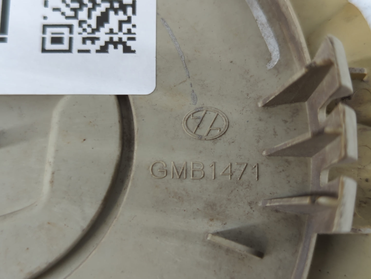 2004 Cadillac Srx Rim Wheel Center Cap 680441 - Oemusedautoparts1.com