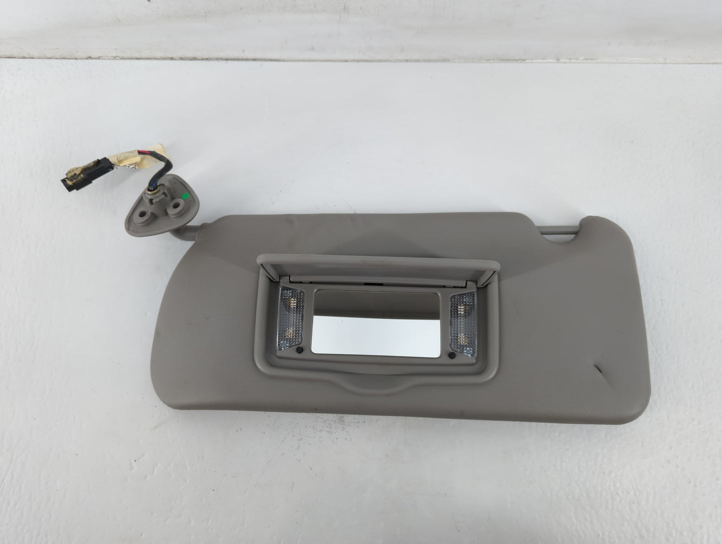 2004-2009 Cadillac Srx Sun Visor Shade Replacement Driver Left Mirror Fits Fits 2004 2005 2006 2007 2008 2009 OEM Used Auto 