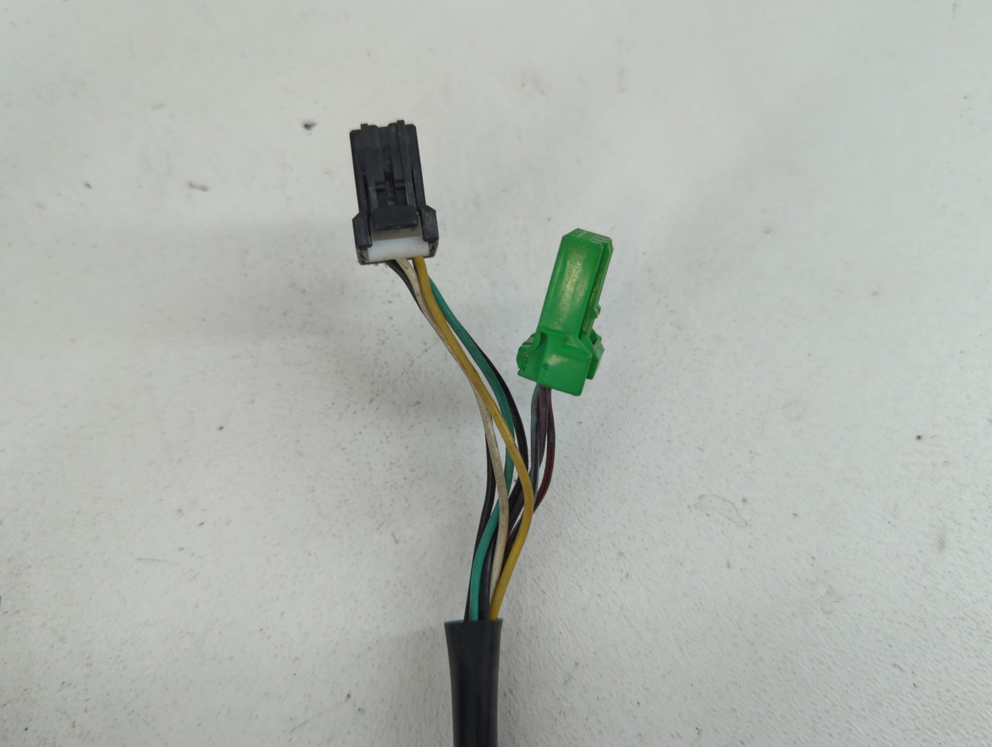 2004-2006 Cadillac Srx Passenger Side View Mirror - Right Door Mirror OEM Used - Oemusedautoparts1.com