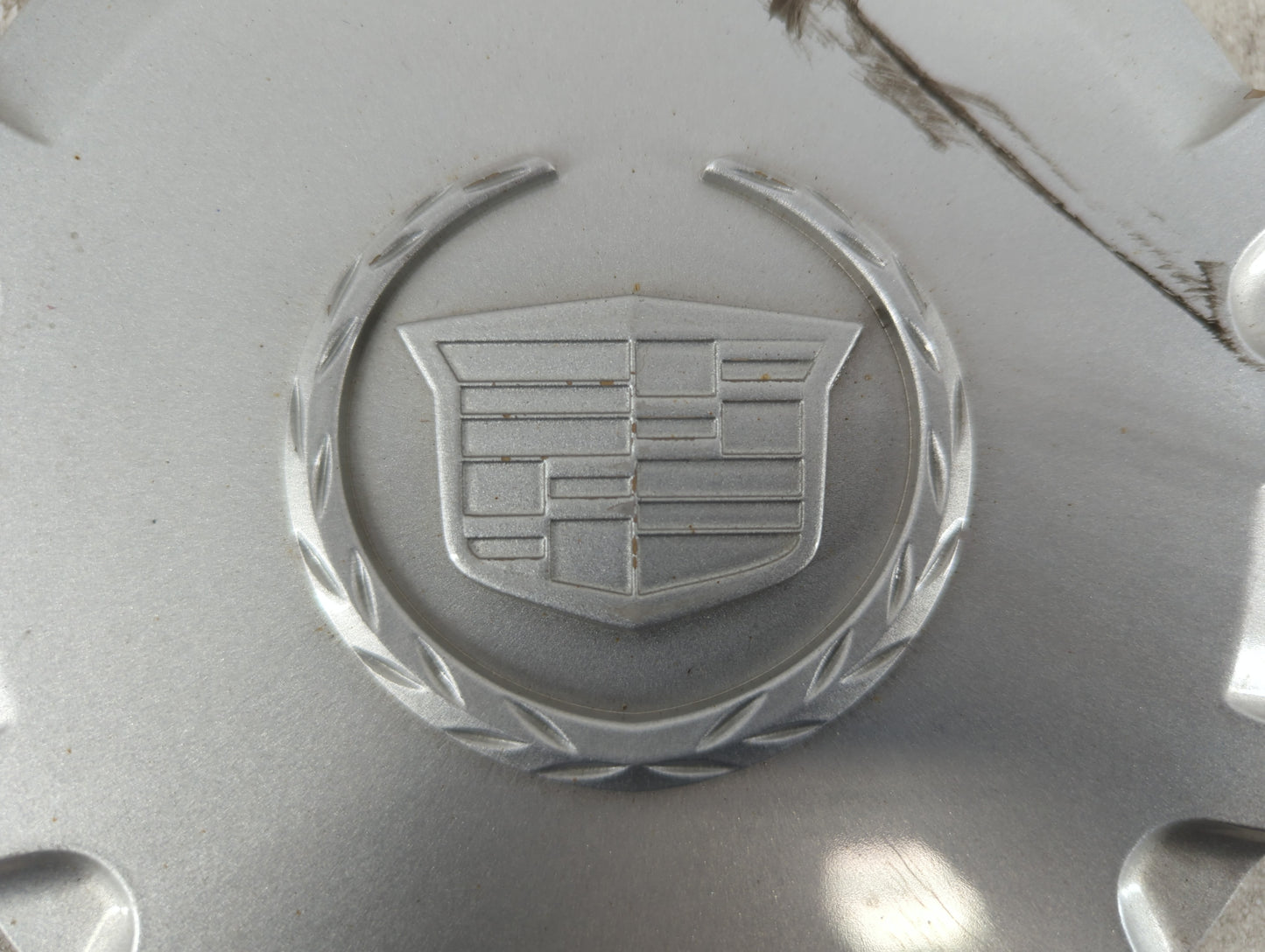 2004 Cadillac Srx Rim Wheel Center Cap - Oemusedautoparts1.com