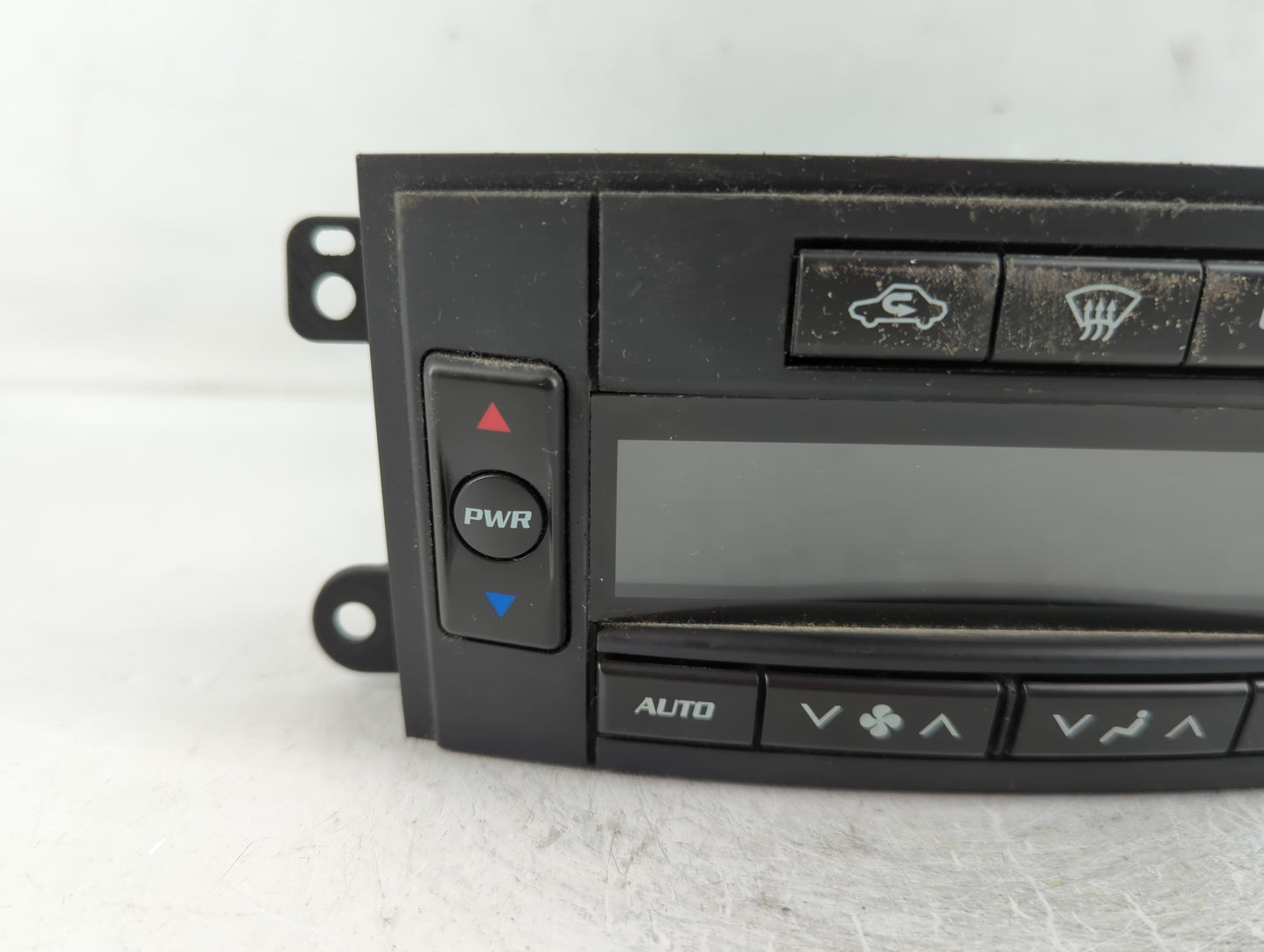 2004 Cadillac Srx Climate Control Module Temperature AC/Heater Replacement P/N:25765150 Fits OEM Used Auto Parts - Oemusedau