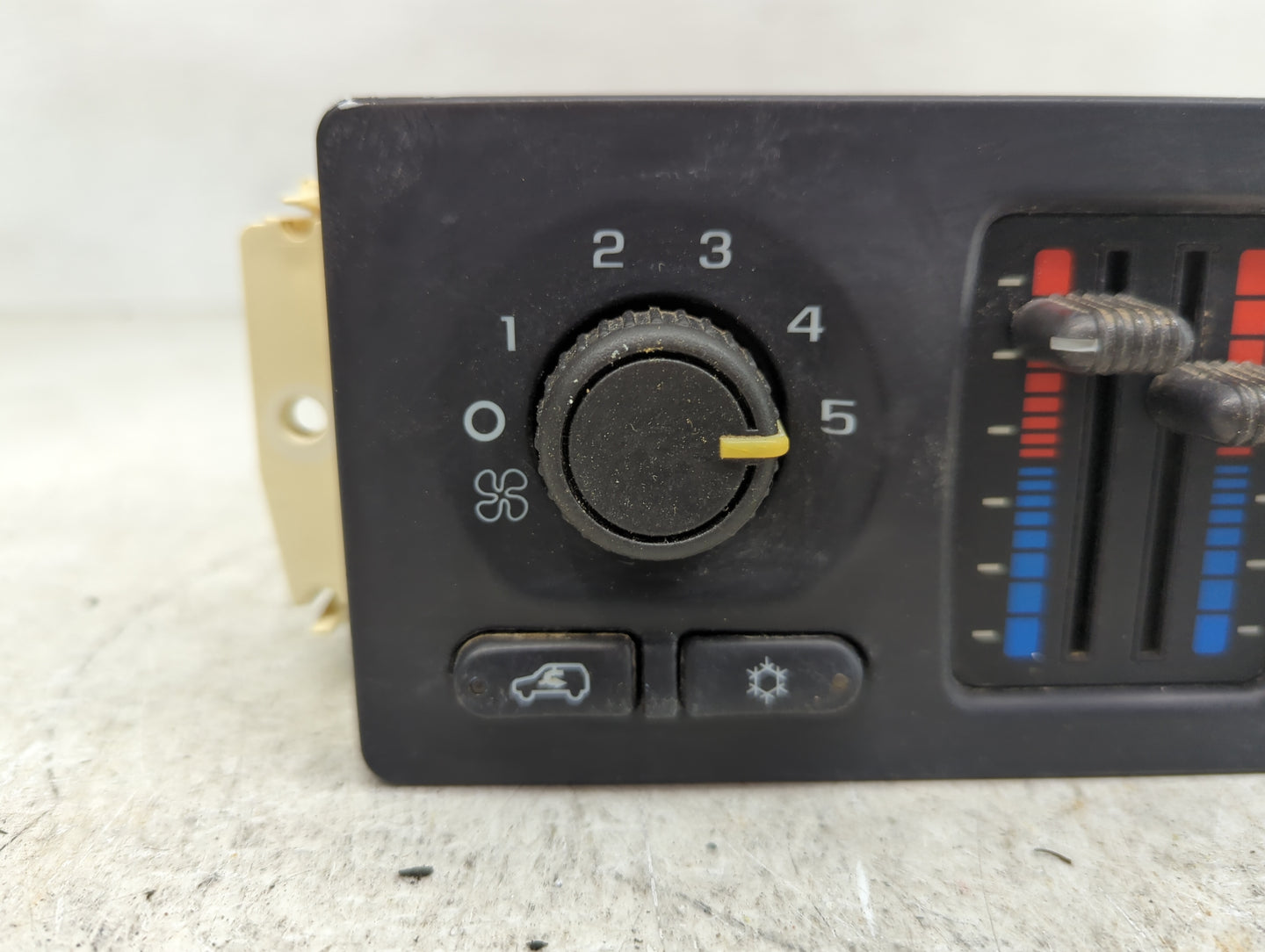 2003-2004 Chevrolet Avalanche 1500 Climate Control Module Temperature AC/Heater Replacement P/N:15183793 Fits Fits 2003 2004