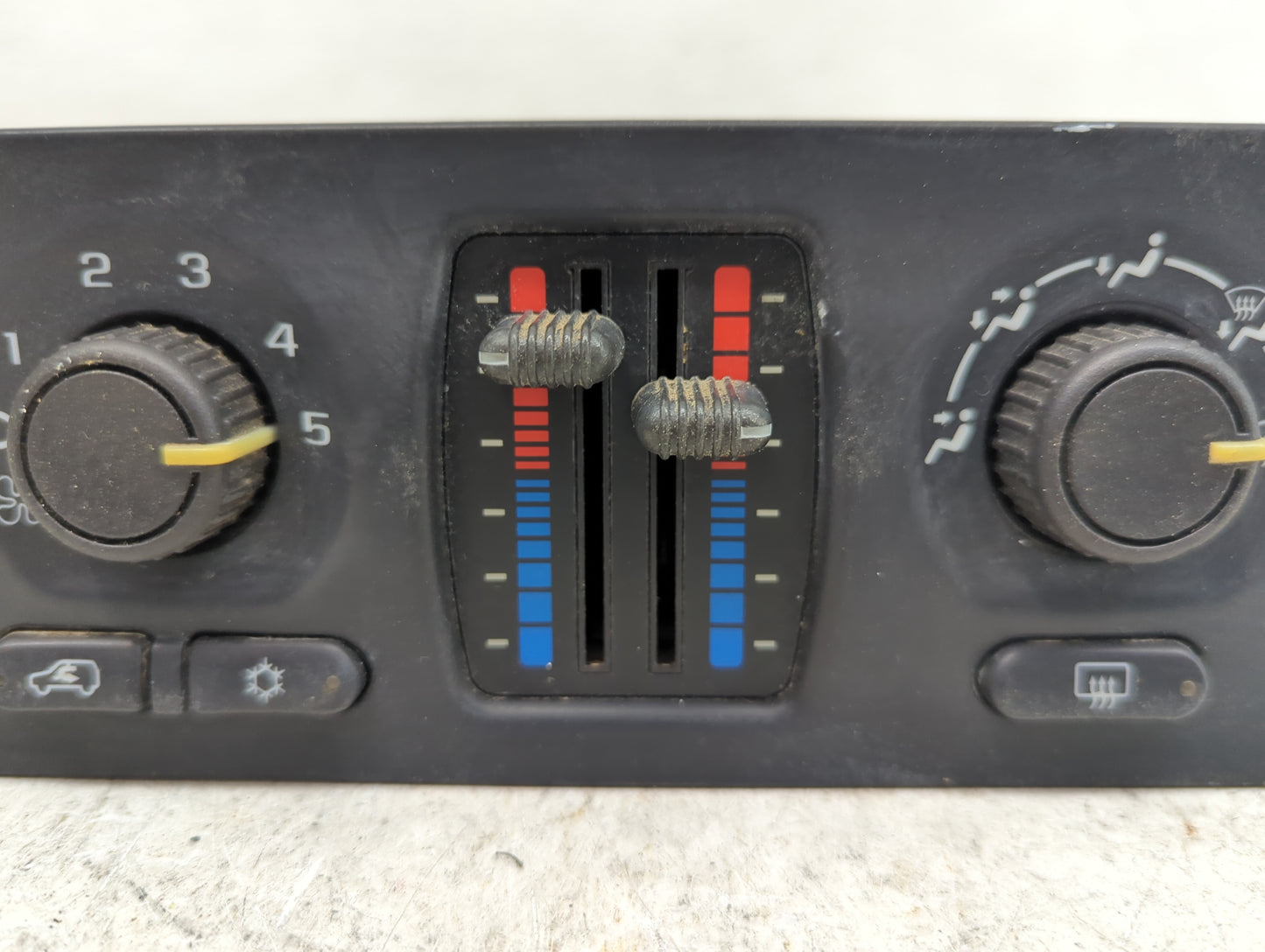 2003-2004 Chevrolet Avalanche 1500 Climate Control Module Temperature AC/Heater Replacement P/N:15183793 Fits Fits 2003 2004