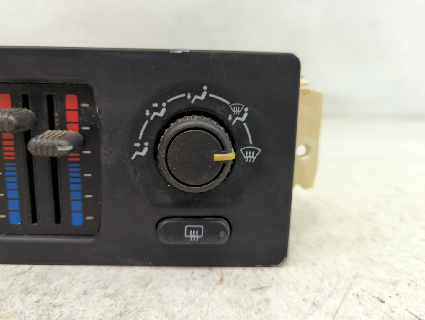 2003-2004 Chevrolet Avalanche 1500 Climate Control Module Temperature AC/Heater Replacement P/N:15183793 Fits Fits 2003 2004