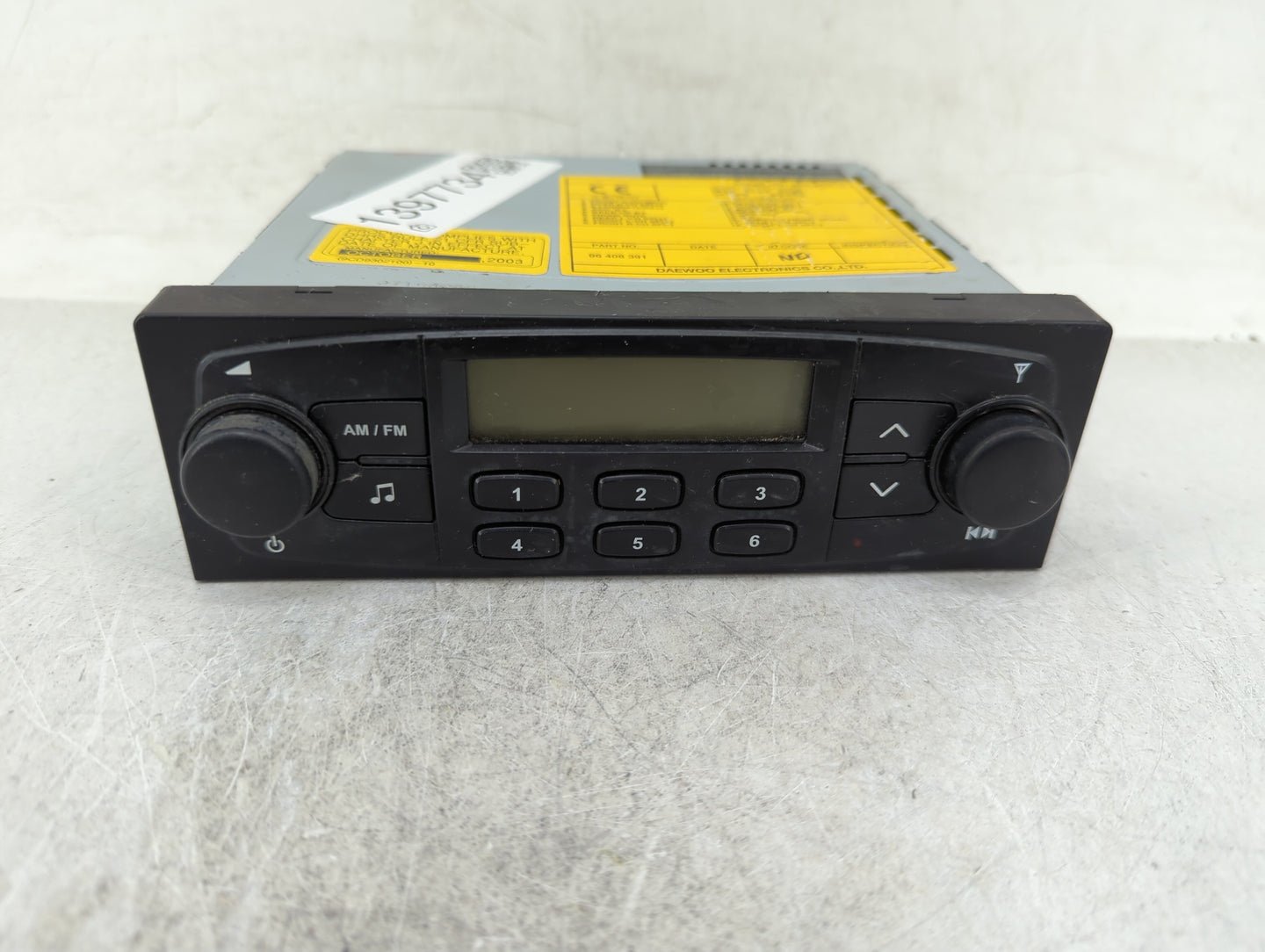 2004-2008 Chevrolet Aveo Radio AM FM Cd Player Receiver Replacement Fits Fits 2004 2005 2006 2008 OEM Used Auto Parts - Oemu