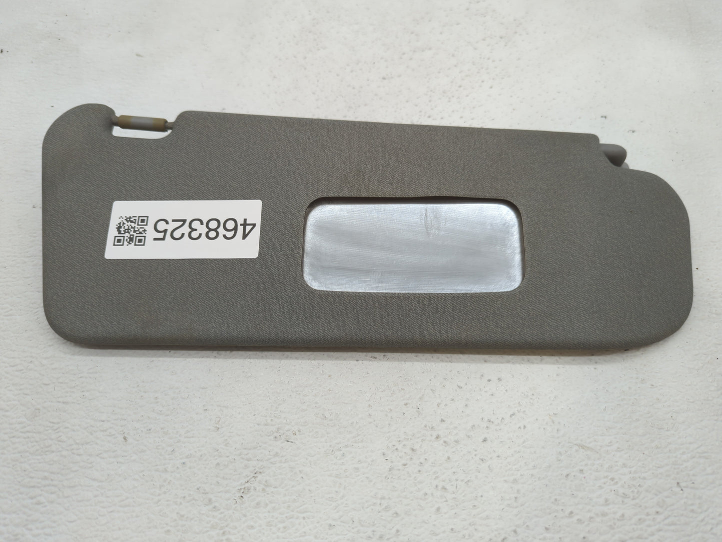 2004-2005 Chevrolet Aveo Sun Visor Shade Replacement Passenger Right Mirror Fits Fits 2004 2005 OEM Used Auto Parts - Oemuse