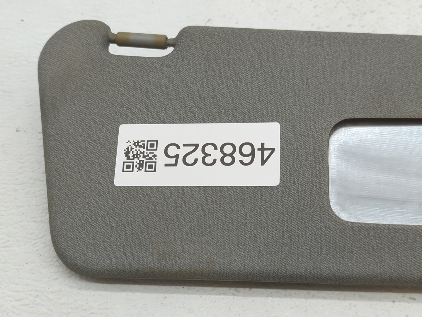2004-2005 Chevrolet Aveo Sun Visor Shade Replacement Passenger Right Mirror Fits Fits 2004 2005 OEM Used Auto Parts - Oemuse
