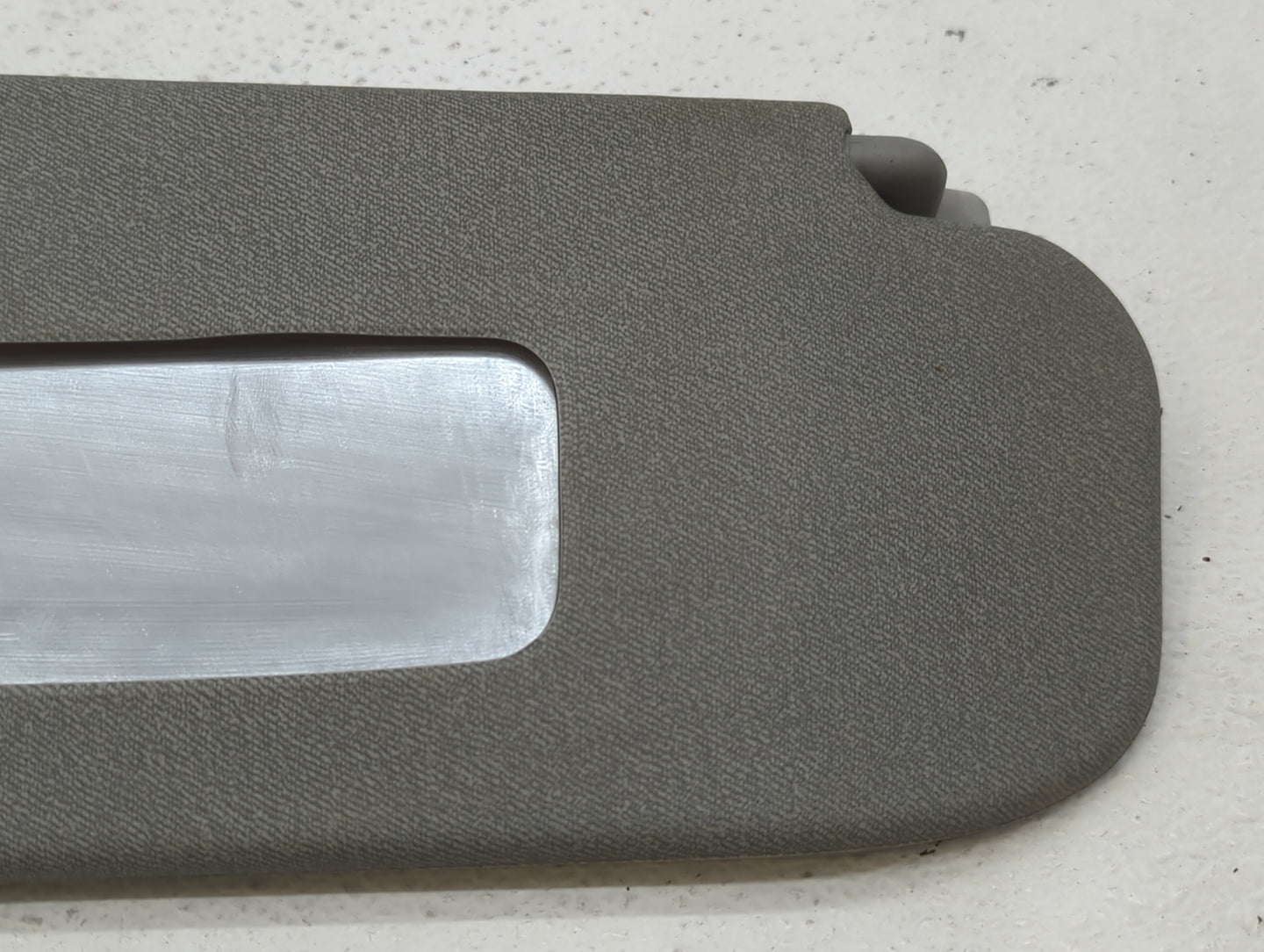 2004-2005 Chevrolet Aveo Sun Visor Shade Replacement Passenger Right Mirror Fits Fits 2004 2005 OEM Used Auto Parts - Oemuse