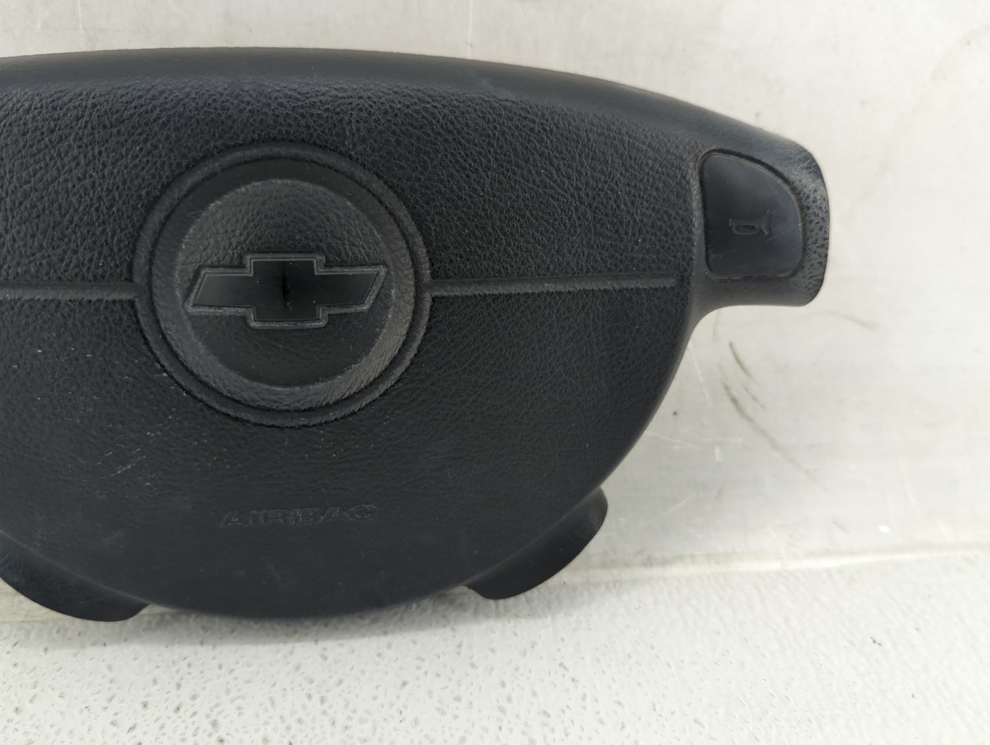 2004-2005 Chevrolet Aveo Air Bag Driver Left Steering Wheel Mounted P/N:05180667 AS4GC2C9S Fits Fits 2004 2005 OEM Used Auto
