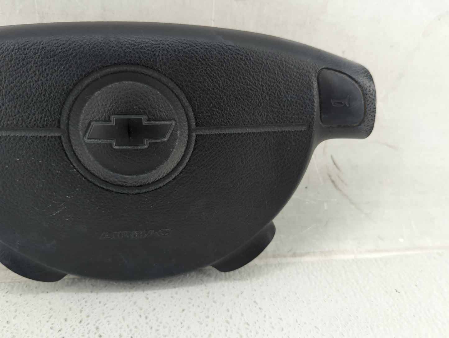 2004-2005 Chevrolet Aveo Air Bag Driver Left Steering Wheel Mounted P/N:05180667 AS4GC2C9S Fits Fits 2004 2005 OEM Used Auto