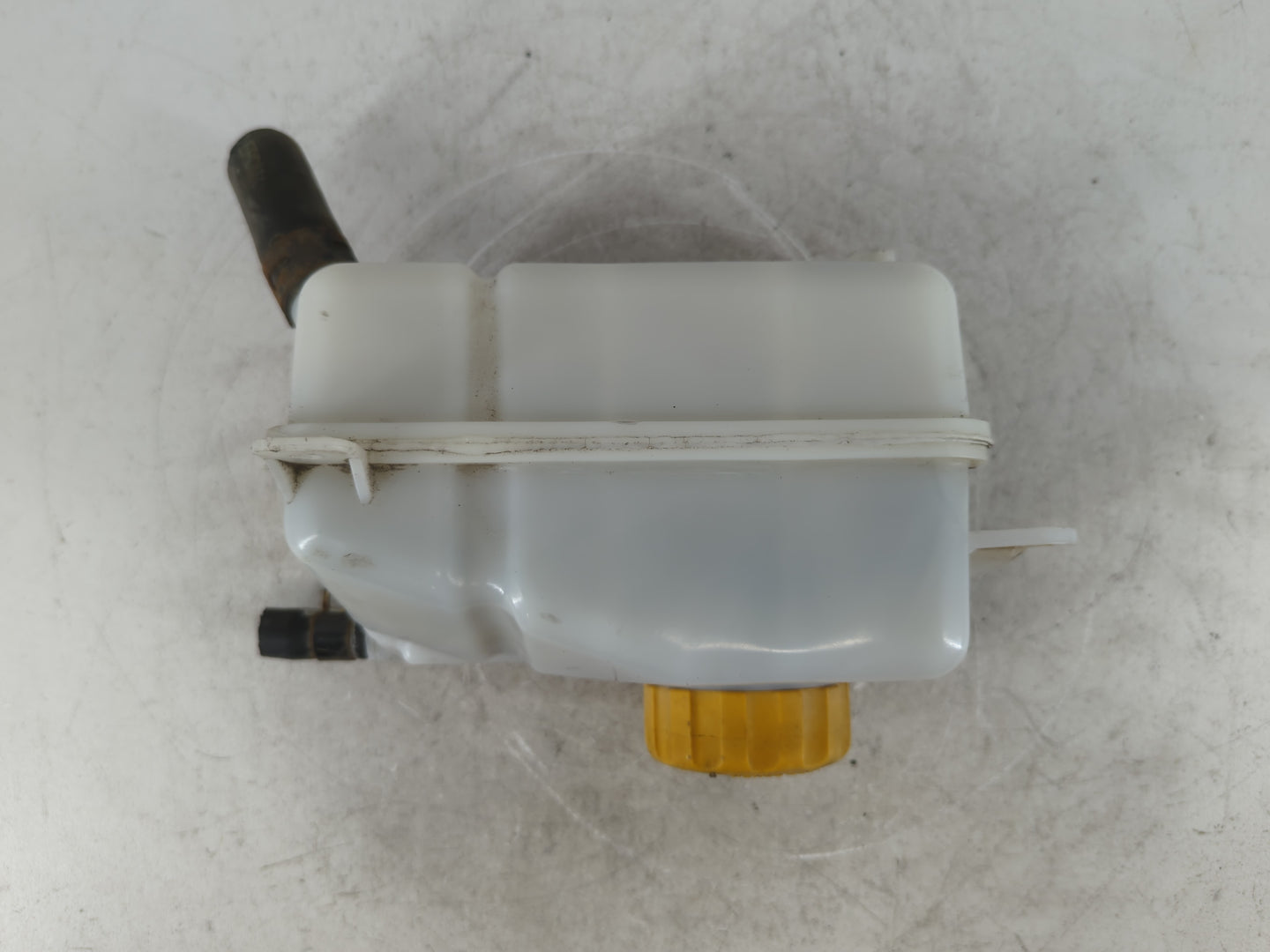 2004-2008 Chevrolet Aveo Radiator Coolant Overflow Expansion Tank Bottle - Oemusedautoparts1.com