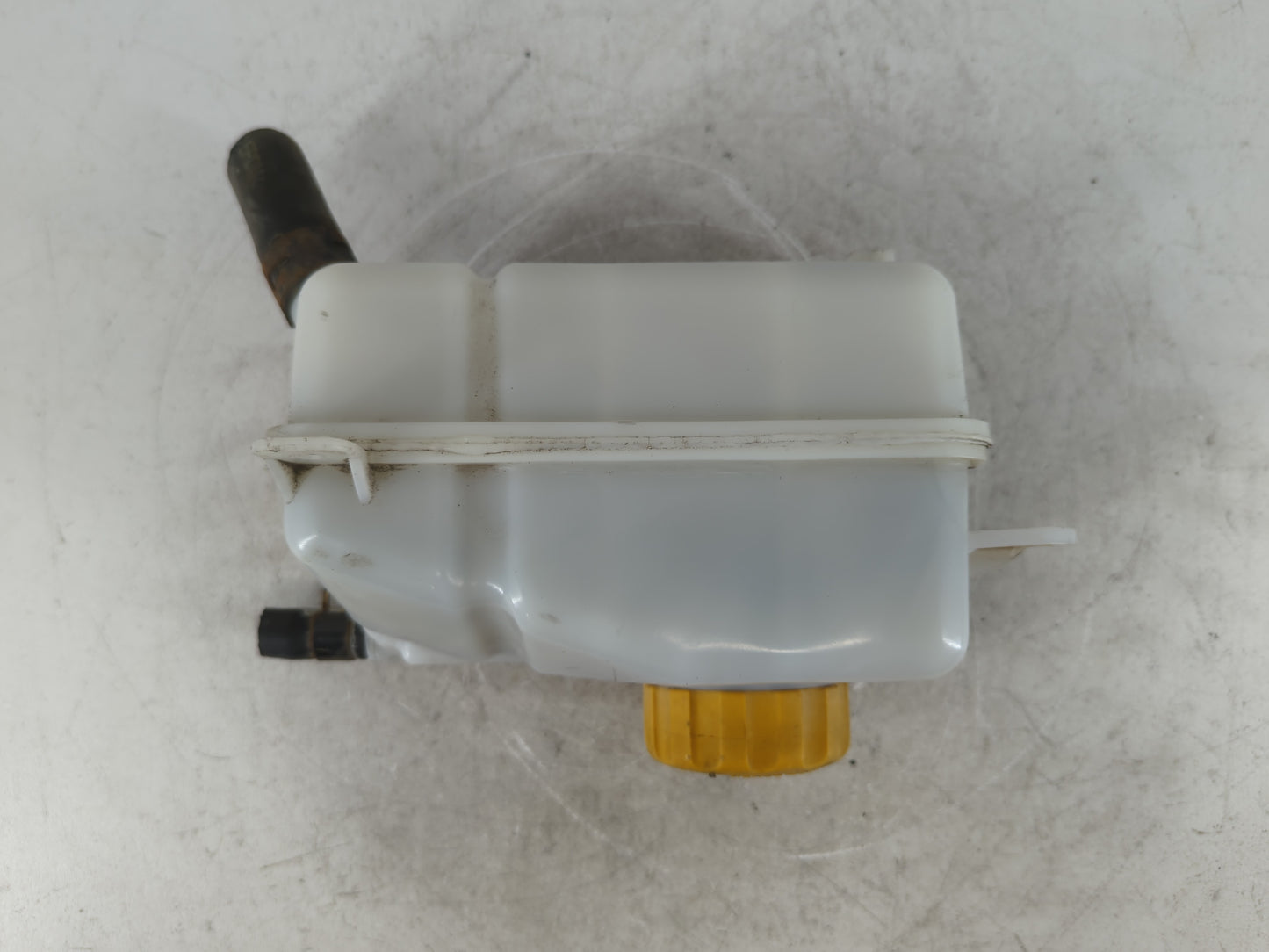 2004-2008 Chevrolet Aveo Radiator Coolant Overflow Expansion Tank Bottle - Oemusedautoparts1.com