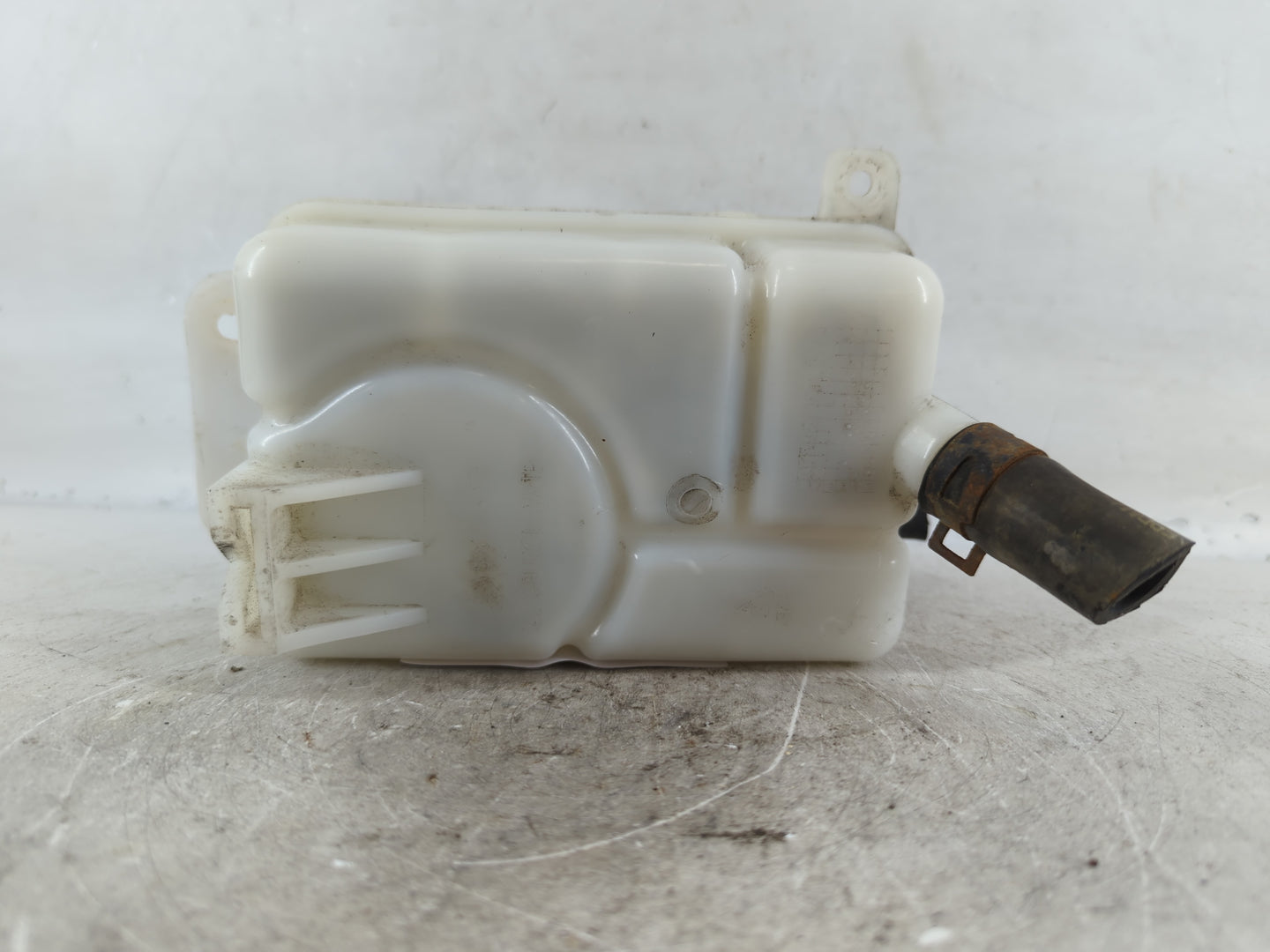 2004-2008 Chevrolet Aveo Radiator Coolant Overflow Expansion Tank Bottle - Oemusedautoparts1.com