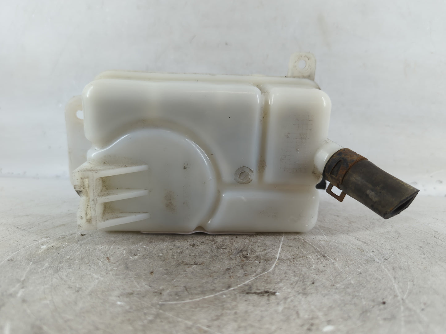 2004-2008 Chevrolet Aveo Radiator Coolant Overflow Expansion Tank Bottle - Oemusedautoparts1.com