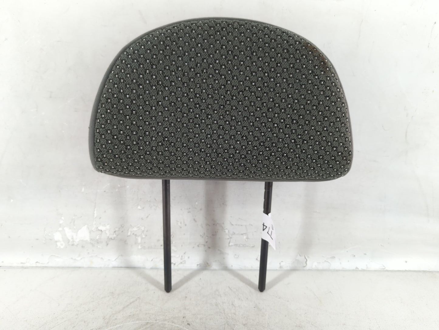 2004-2006 Chevrolet Aveo Headrest Head Rest Front Driver Passenger Seat Fits Fits 2004 2005 2006 OEM Used Auto Parts - Oemus