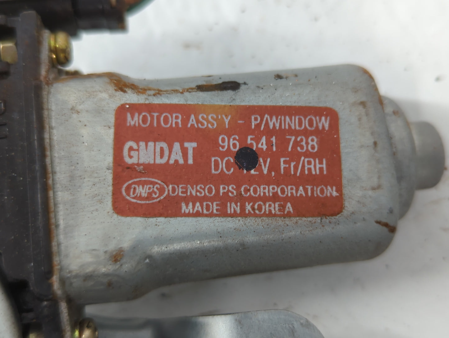 2004 Chevrolet Aveo Passenger Front Right Power Window Motor - Oemusedautoparts1.com