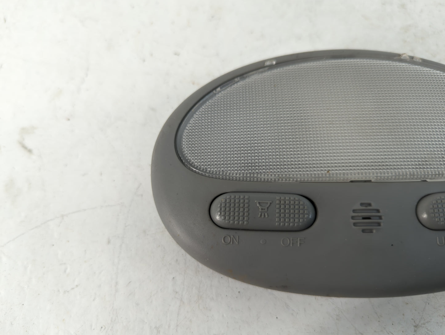 2004-2005 Chevrolet Aveo Overhead Roof Console - Oemusedautoparts1.com