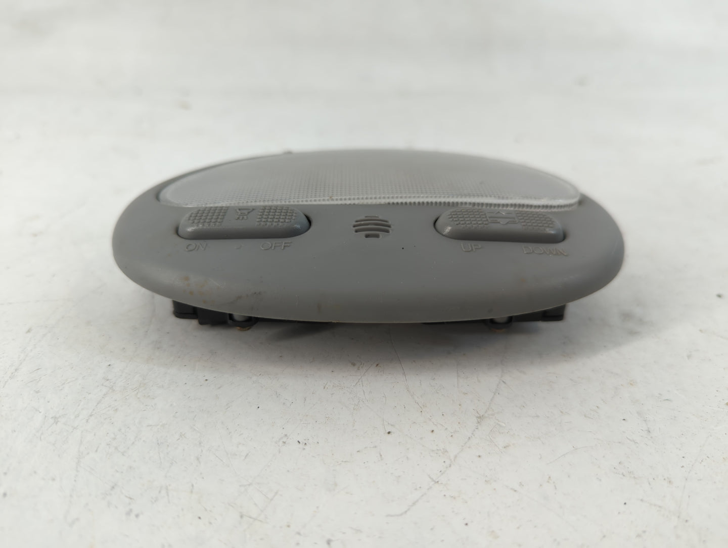 2004-2005 Chevrolet Aveo Overhead Roof Console - Oemusedautoparts1.com