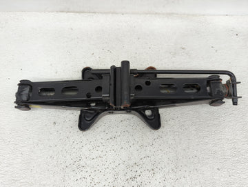 2004 Chevrolet Cavalier Spare Scissor Car Jack