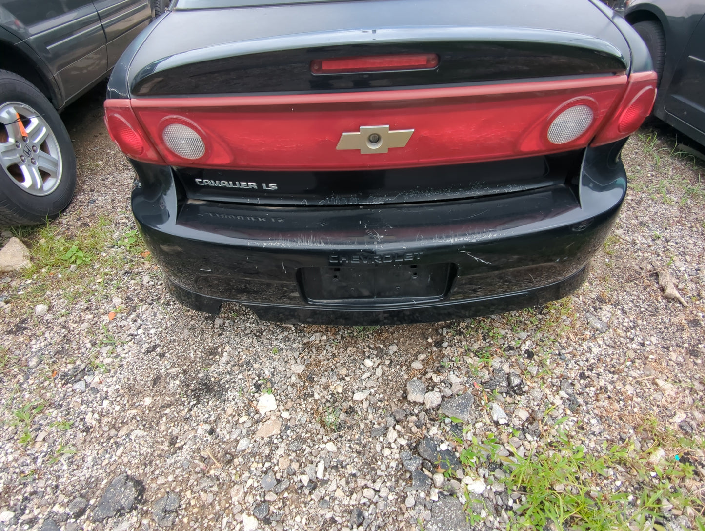 2003-2005 Chevrolet Cavalier Rear Bumper Assembly Oem - Oemusedautoparts1.com