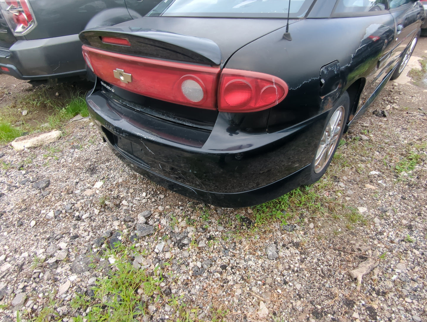 2003-2005 Chevrolet Cavalier Rear Bumper Assembly Oem - Oemusedautoparts1.com